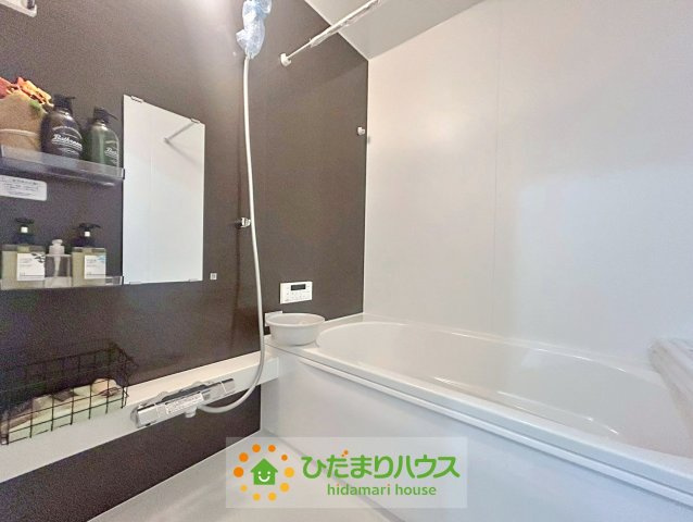 久喜市本町10期　新築一戸建て　01　リガーレの浴室|清潔感のあるシンプルデザインでお掃除もラクラク。