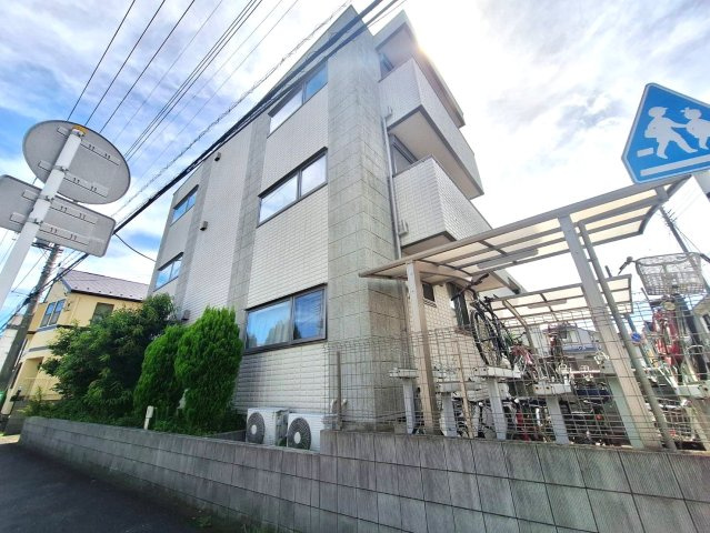 エストレーラの外観