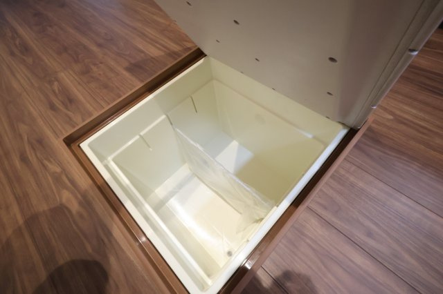 【キッチン】 | 《仲介手数料無料》岩槻区大字南辻31-2(1号棟)新築一戸建てリーブルガーデン | 撮影日 2025年10月27日 14:20 曇り