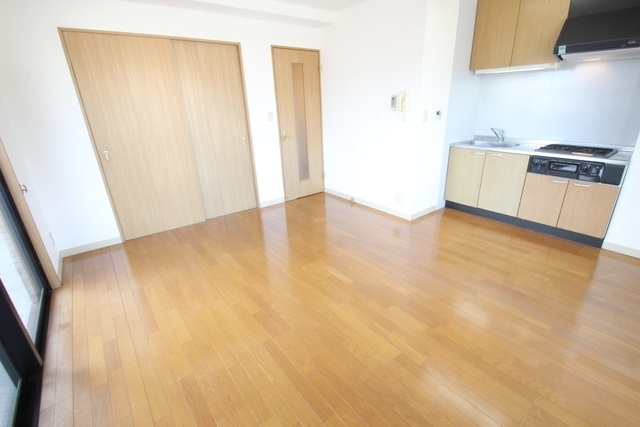 ＲＥＳＩＤＥＮＣＥ西宮三篠町公園の居間・リビング