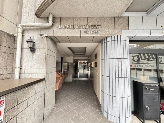 ＲＥＳＩＤＥＮＣＥ西宮三篠町公園のエントランス