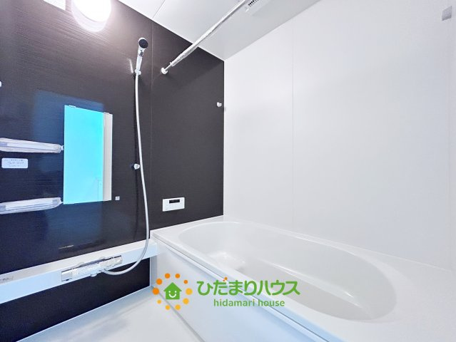 久喜市本町10期　新築一戸建て　02　リガーレの浴室