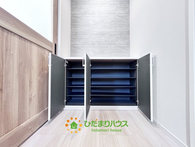 久喜市本町10期　新築一戸建て　02　リガーレの収納
