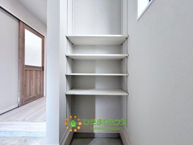 久喜市本町10期　新築一戸建て　02　リガーレの収納