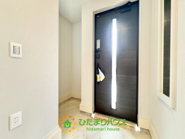 久喜市本町10期　新築一戸建て　02　リガーレの玄関|2025/9/19　撮影