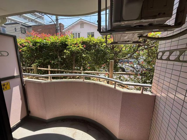 プラザ哲学堂のバルコニー