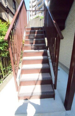 神奈川県横浜市磯子区杉田　一棟アパートのその他