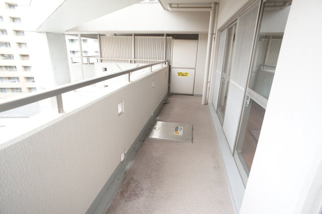 ロータリー宝塚南口のバルコニー