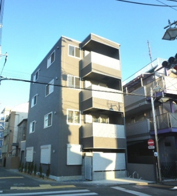 【外観】 | EL　CUARTO | 鉄筋コンクリート造のがっちりとした建物。