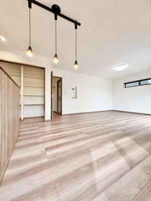 【居間・リビング】