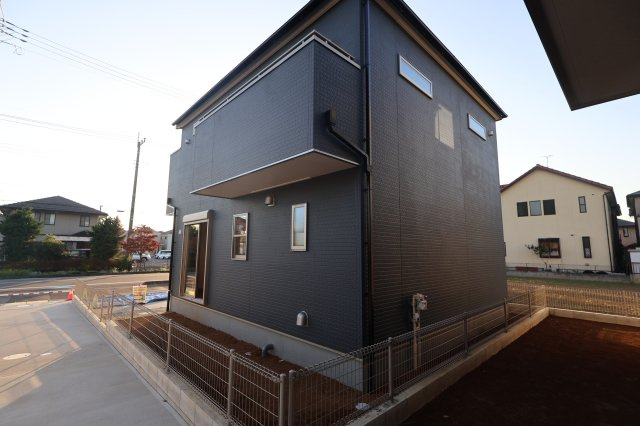 《仲介手数料無料》岩槻区大字岩槻503(1号棟)新築一戸建てリーブルガーデンの外観|撮影日 2025年10月17日 16:20 晴れ