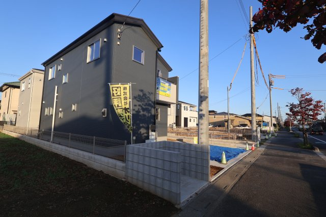 《仲介手数料無料》岩槻区大字岩槻503新築一戸建てリーブルガーデンの外観|撮影日 2025年10月17日 16:20 晴れ