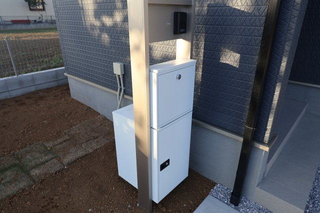 《仲介手数料無料》岩槻区大字岩槻503(1号棟)新築一戸建てリーブルガーデンのセキュリティ|撮影日 2025年10月17日 16:20 晴れ