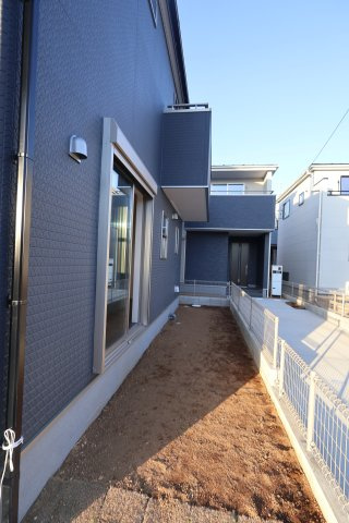 《仲介手数料無料》岩槻区大字岩槻503(1号棟)新築一戸建てリーブルガーデンの外観|撮影日 2025年10月17日 16:20 晴れ