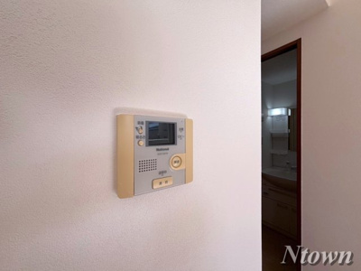 【セキュリティ】 | フィオーレレジデンス | モニター付きインターホンです