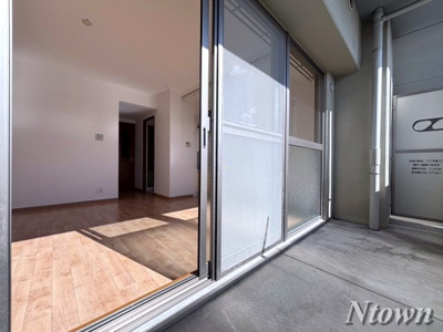 【バルコニー】 | フィオーレレジデンス | 外からの目が気にならないバルコニーで洗濯物が干せます