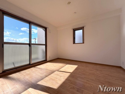 【その他】 | フィオーレレジデンス | おしゃれな居間です