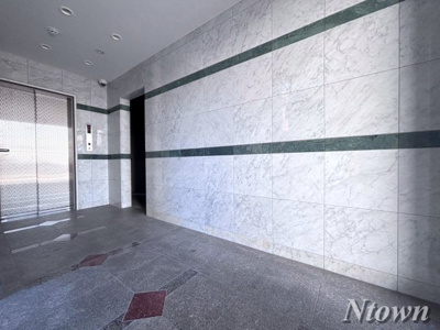 【ロビー】 | フィオーレレジデンス | 建物の内部です