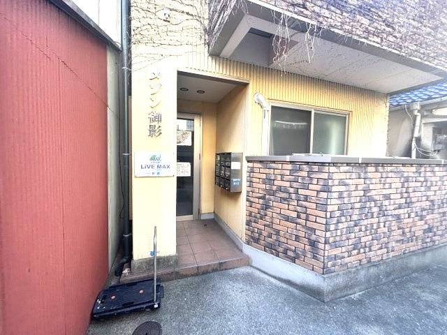 メゾン御影のエントランス