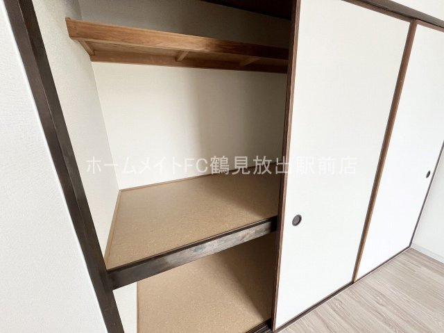 大阪市鶴見区諸口６丁目の賃貸マンションの収納