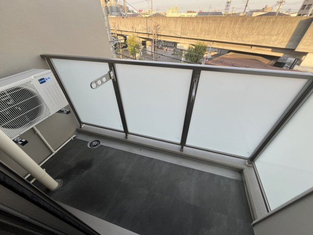 Storia茨木新庄のバルコニー