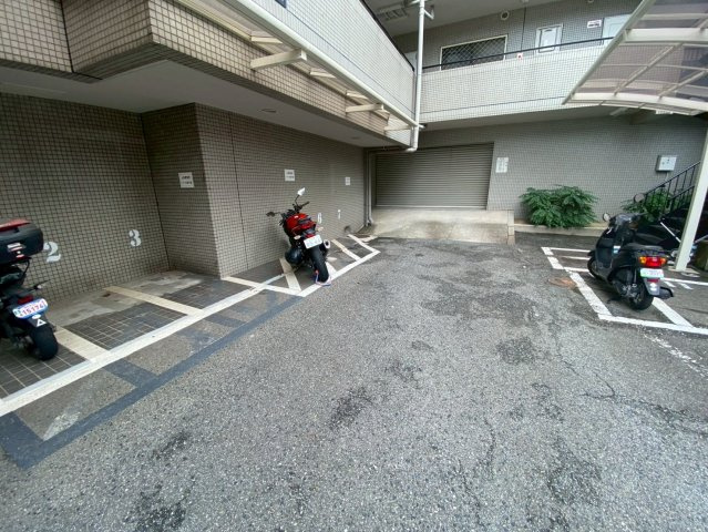 ビューライフ六甲の駐車場