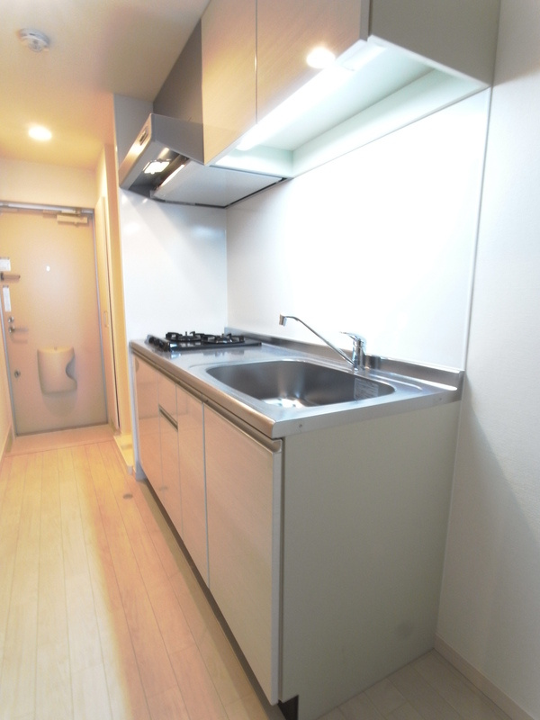 さいたま市緑区原山１丁目のアパートのキッチン