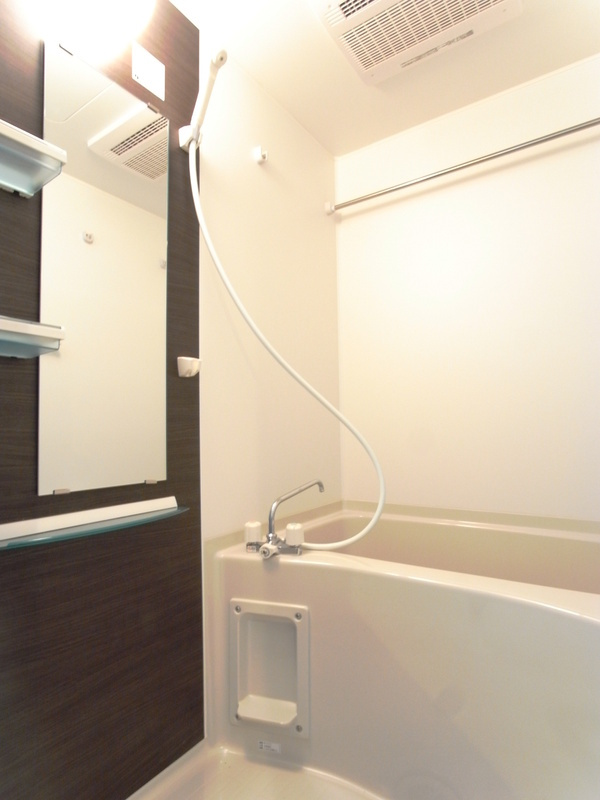 さいたま市緑区原山１丁目のアパートの浴室