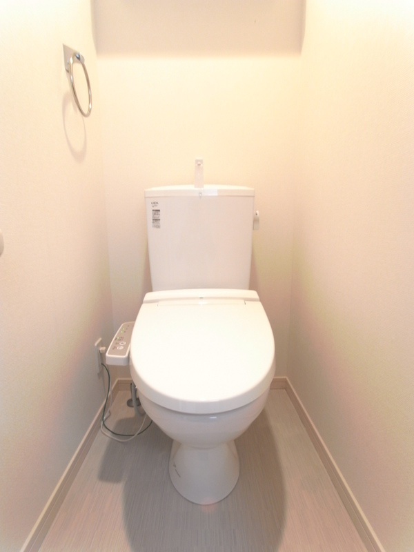 さいたま市緑区原山１丁目のアパートのトイレ
