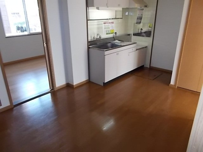 【居間・リビング】 | メゾンドーレⅢ | おしゃれな居間です