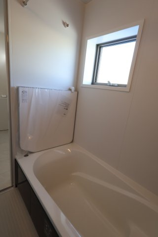 《仲介手数料無料》岩槻区大字岩槻6753(1号棟第2)新築一戸建てリーブルガーデンの浴室|撮影日 2025年11月22日 13:30 晴れ