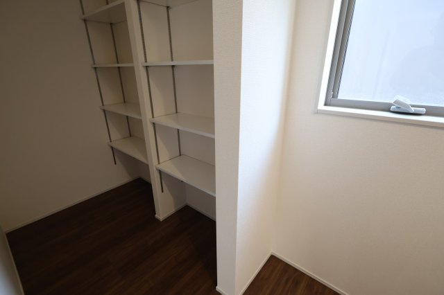 《仲介手数料無料》岩槻区大字岩槻6753(1号棟第2)新築一戸建てリーブルガーデンの収納|撮影日 2025年11月22日 13:30 晴れ