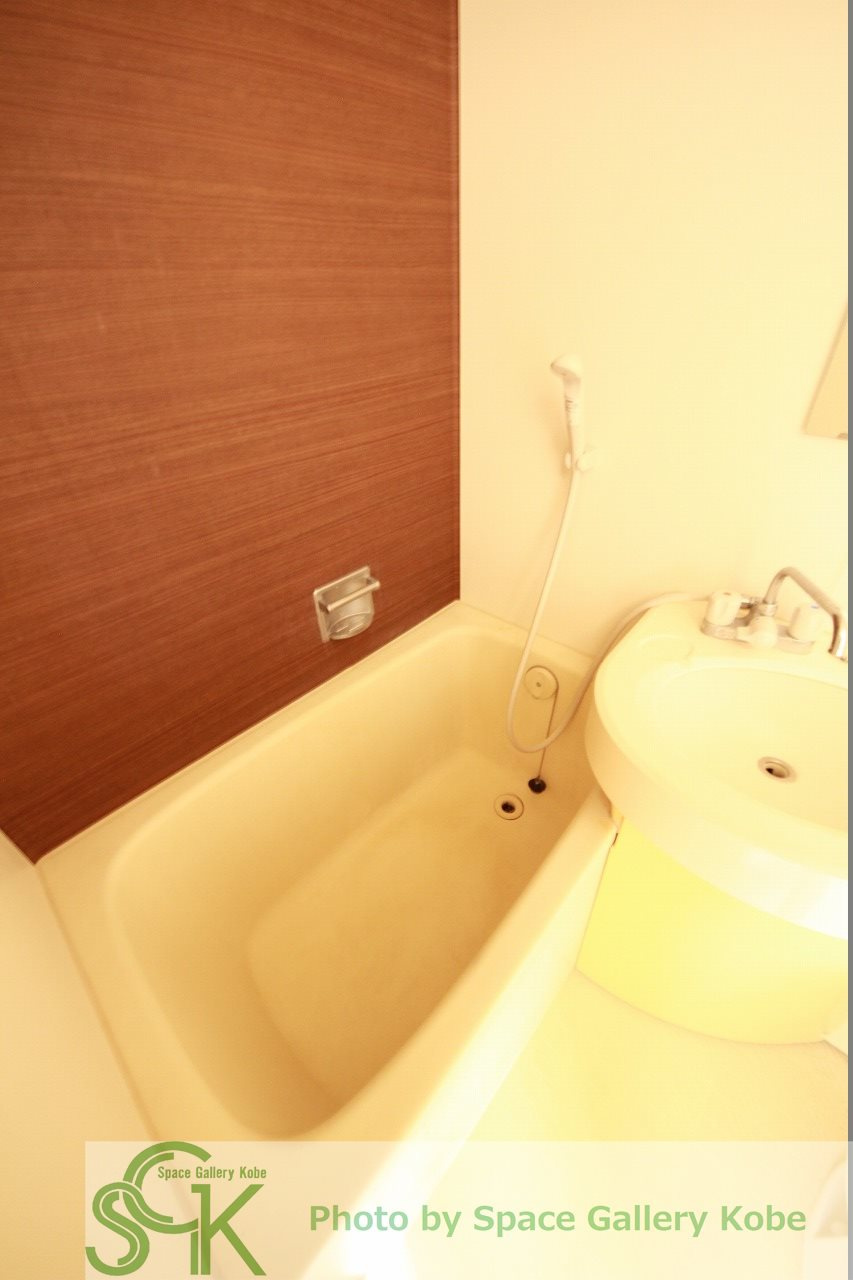 学園西カレッジハイツの浴室|※お部屋により仕様が異なる場合があります。