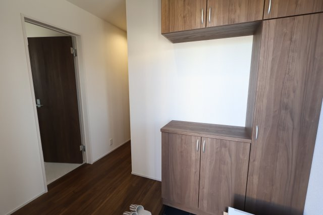 《仲介手数料無料》岩槻区大字岩槻6753(4号棟第2)新築一戸建てリーブルガーデンの玄関|撮影日 2025年11月22日 13:30 晴れ