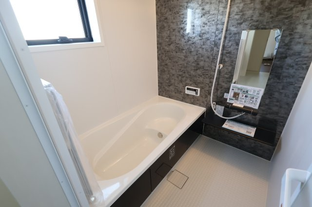 《仲介手数料無料》岩槻区大字岩槻6753(4号棟第2)新築一戸建てリーブルガーデンの浴室|撮影日 2025年11月22日 13:30 晴れ