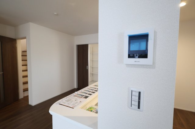 《仲介手数料無料》岩槻区大字岩槻6753(4号棟第2)新築一戸建てリーブルガーデンのセキュリティ|撮影日 2025年11月22日 13:30 晴れ