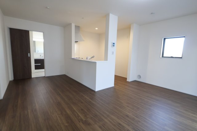 《仲介手数料無料》岩槻区大字岩槻6753(4号棟第2)新築一戸建てリーブルガーデン