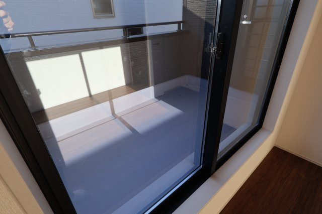 《仲介手数料無料》岩槻区大字岩槻6753(4号棟第2)新築一戸建てリーブルガーデンのバルコニー|撮影日 2025年11月22日 13:30 晴れ