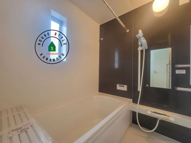 合志市幾久富第6-2棟（1号棟）の浴室|1日の疲れを癒してくれる広々バスルーム。雨の日のお洗濯にも大活躍な浴室乾燥機付です！