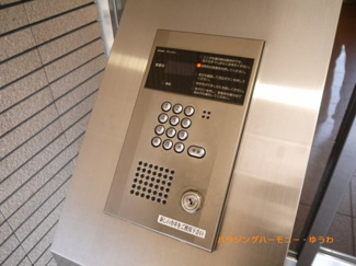 【その他共用部分】 | 需要の高い、安心のオートロック仕様のエントランス。