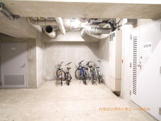 【その他共用部分】 | 建物内に、便利な駐輪場があります。