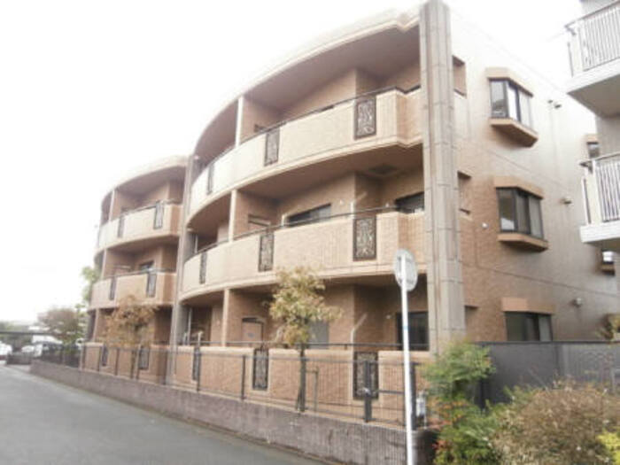 メゾンドームの外観|きれいな外観です★