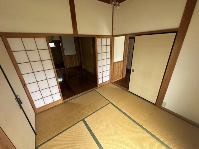 豊田市美里2丁目貸家の和室