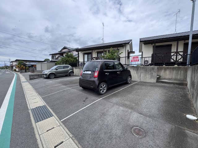 コーポさくらの駐車場