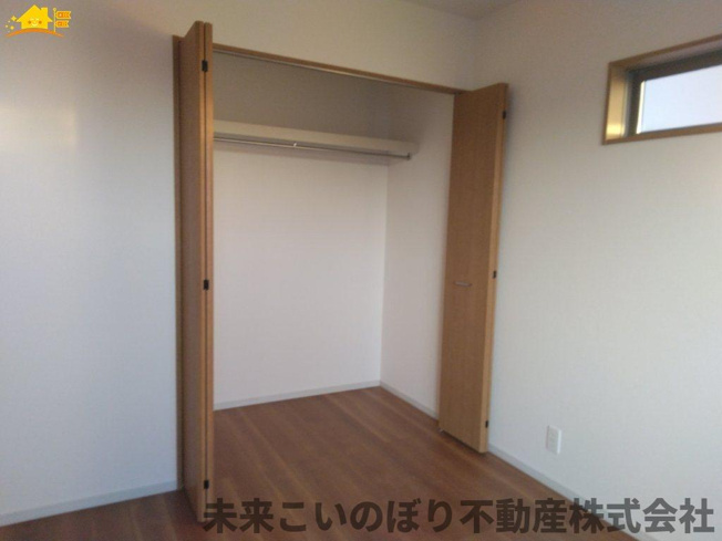 【収納】 | たっぷり収納力のあるクローゼットです！
余計な家具を置かずに済みます！