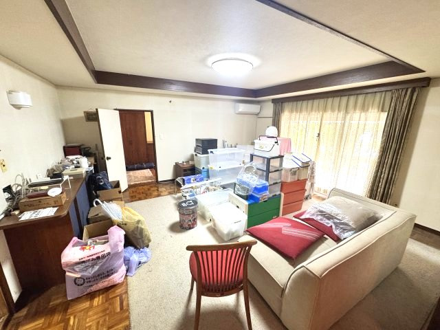 大神町4丁目貸家の居間・リビング