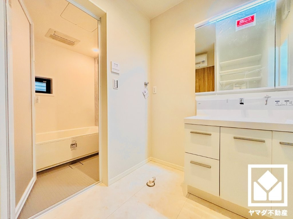 伏見区桃山井伊掃部東町　NO.2　B号棟の洗面所