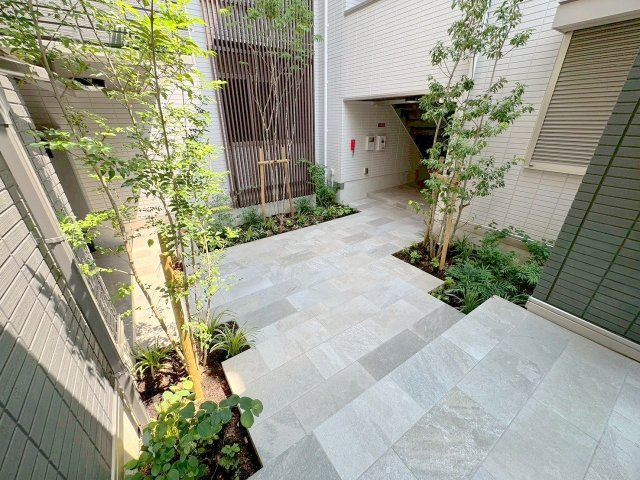 D-ROOM上新庄南口のロビー
