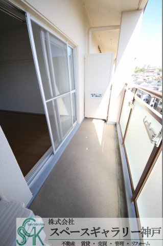 学が丘カレッジハイツのバルコニー|※お部屋により仕様が異なる場合があります。