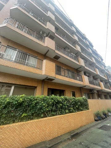ライオンズガーデン新宿の外観